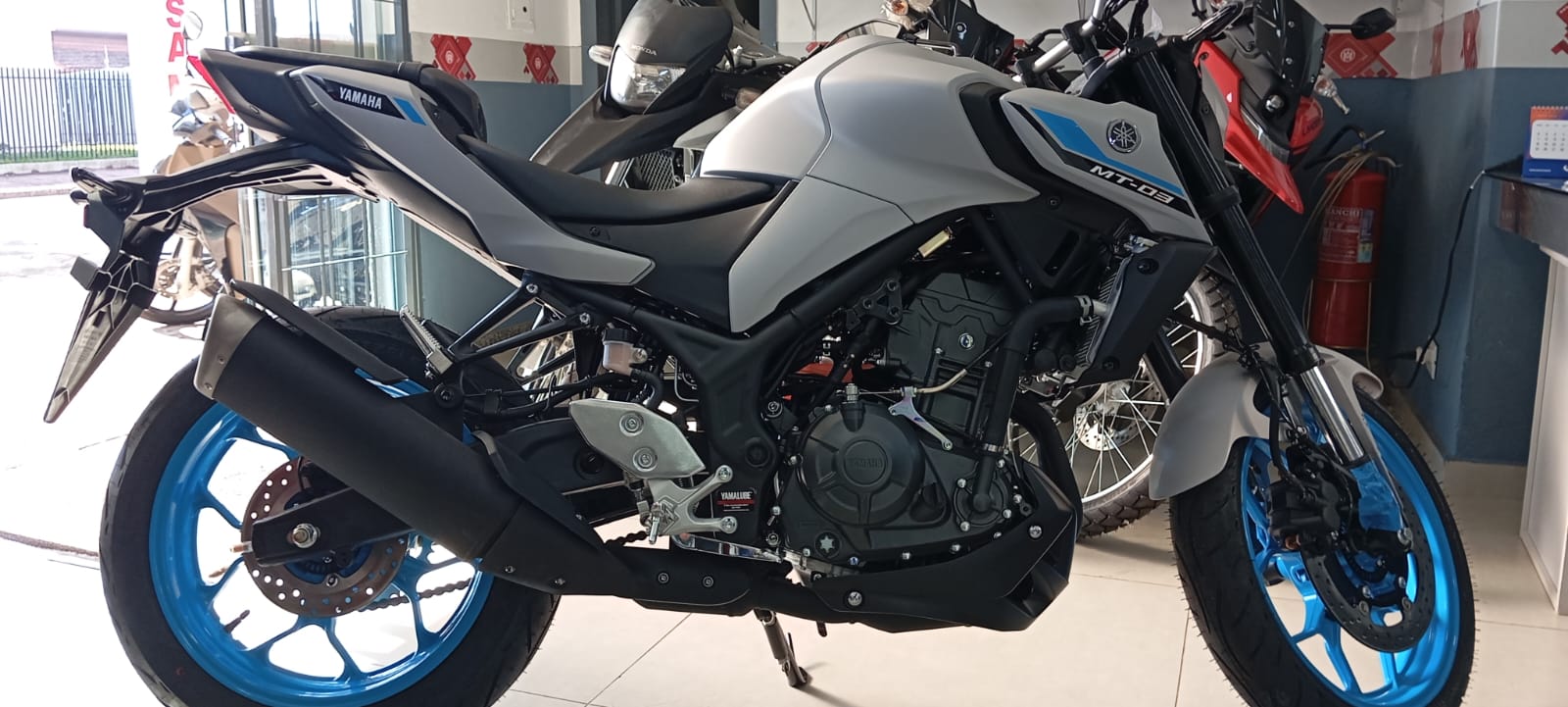 NOVA YAMAHA MT03 CONNECTED 2026 CINZA