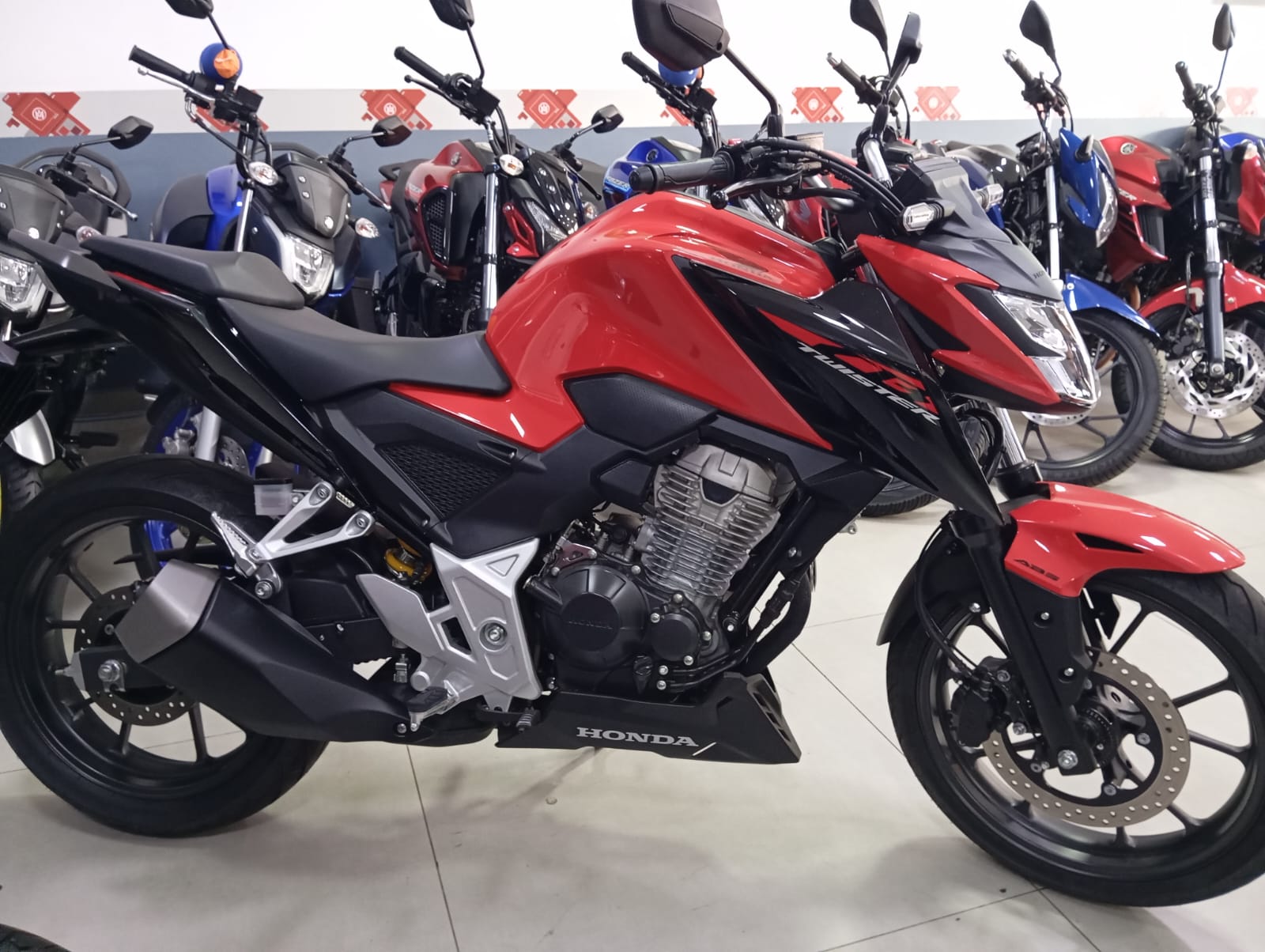HONDA CB TWISTER F 300CC 2024 VERMELHA